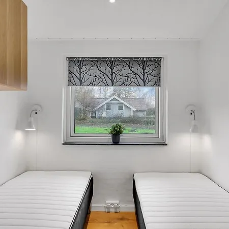 3 Bedroom Awesome In בית נופש *